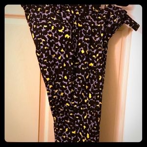 Gap cropped printed pants